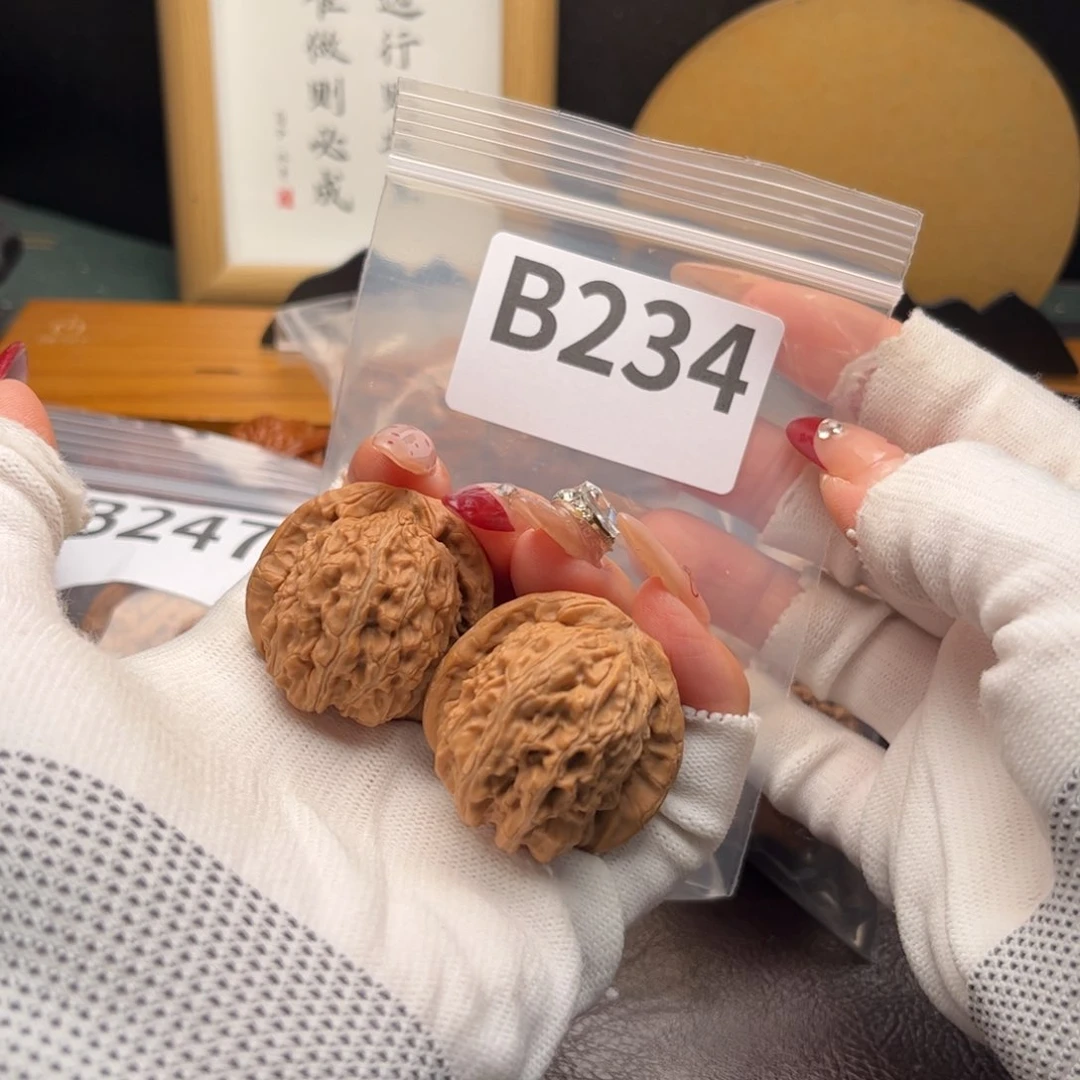 文玩核桃把件35白狮子b 234