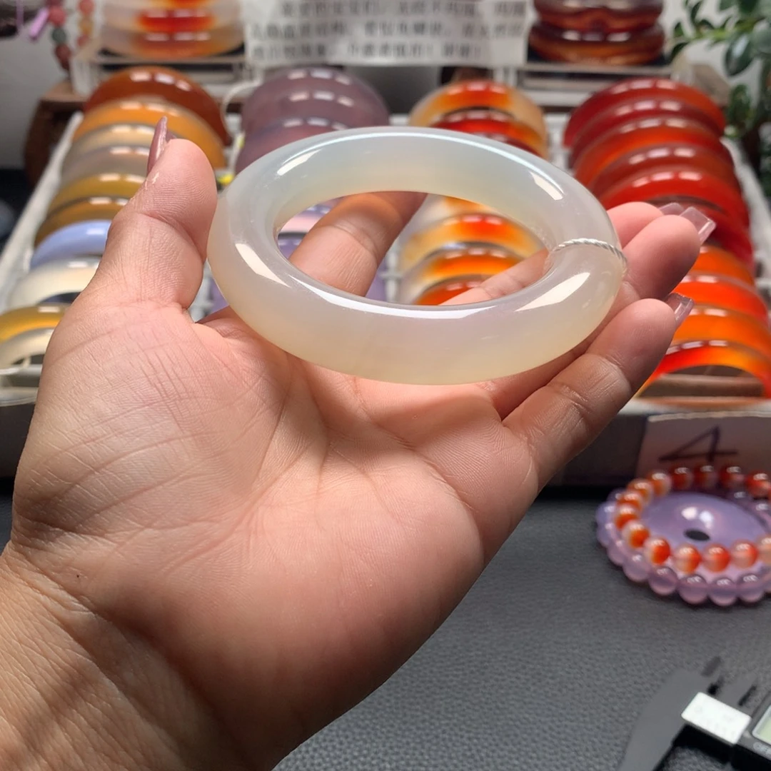 玛瑙/玉髓手镯未镶嵌