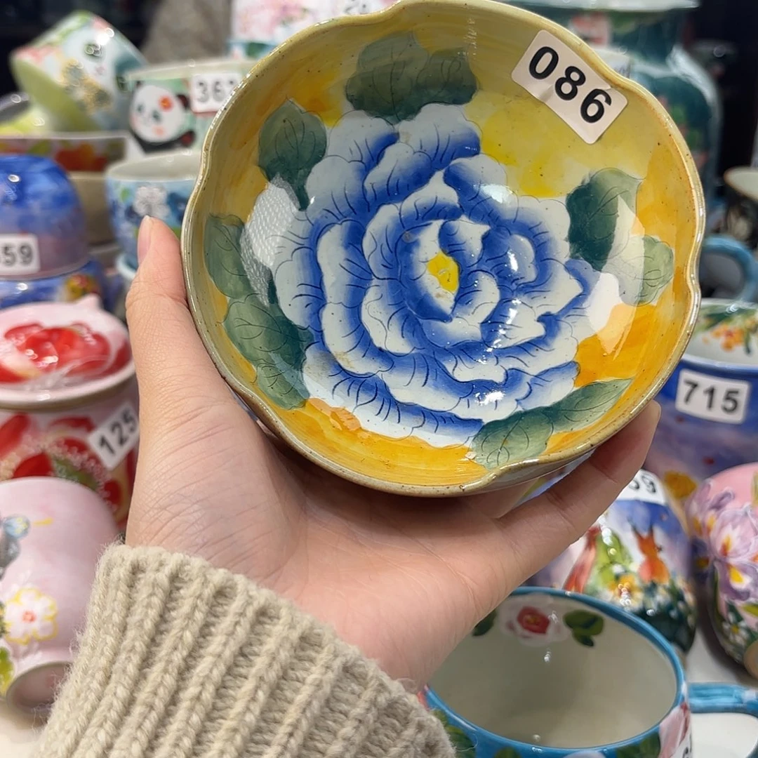 瓷片兔兔嘎嘎嘎好