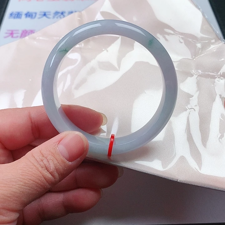 翡翠手镯未镶嵌翡翠045