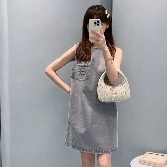 全新未使用 MIU MIU/缪缪 牛仔无袖连衣裙 /38码/Xsps10024