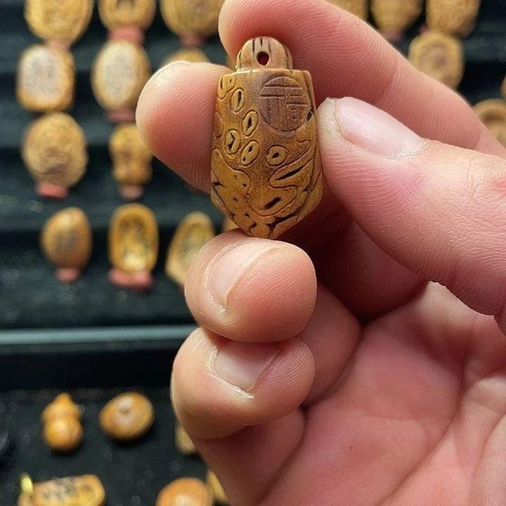 两***天纯手工制作桃枭护盾