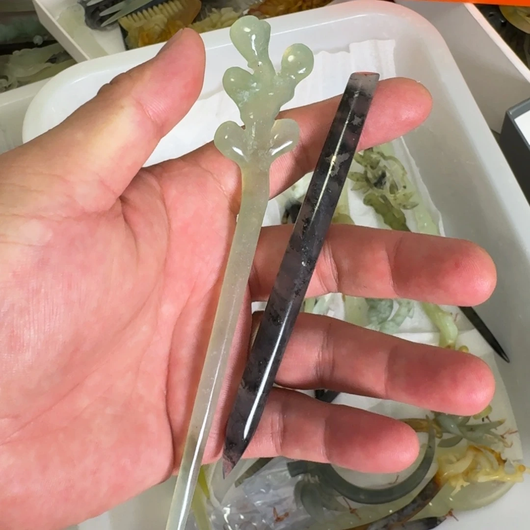 蛇纹石玉未镶嵌发饰