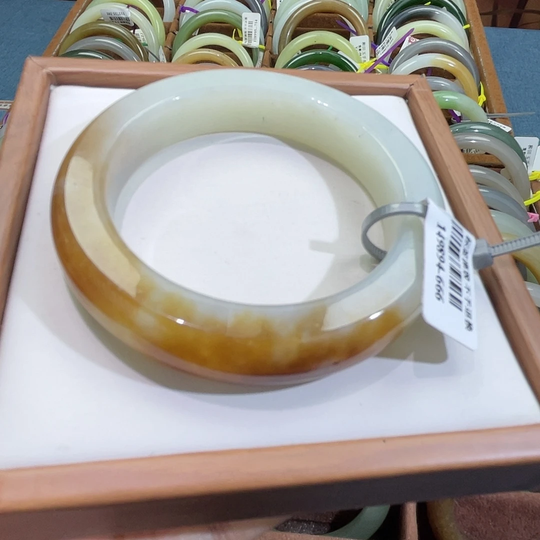 和田玉未镶嵌手镯5253 46