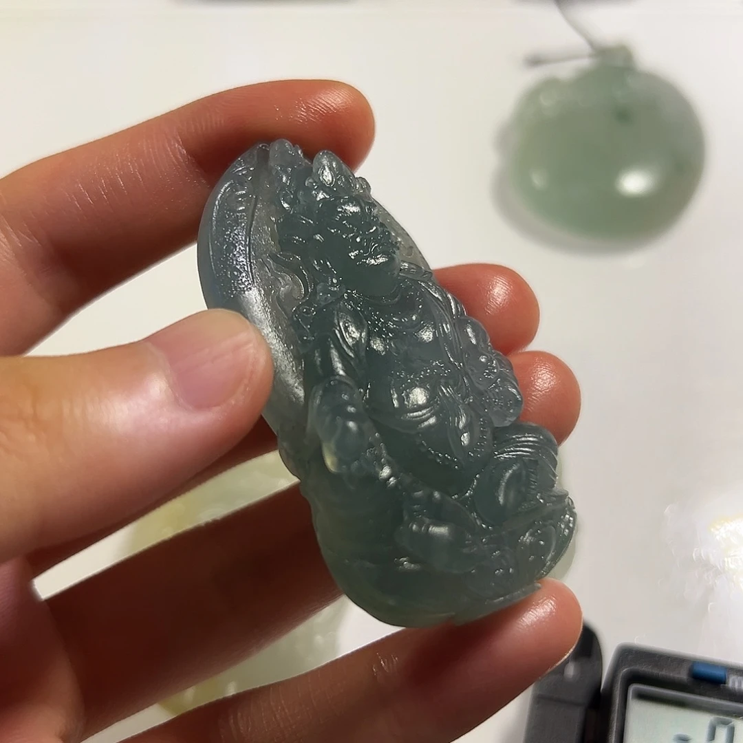 定制翡翠未镶嵌挂件