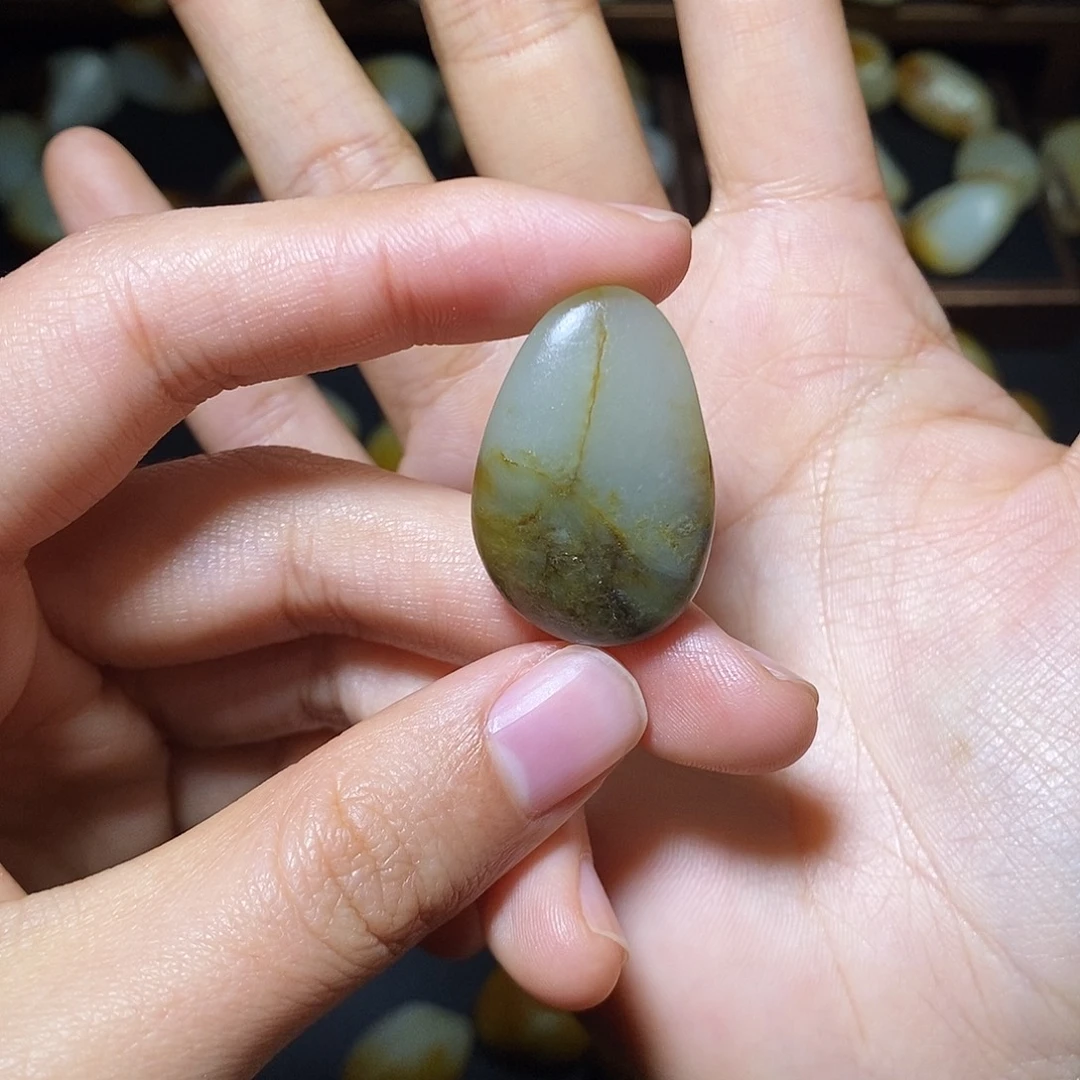 锦***湘和田玉未镶嵌手链