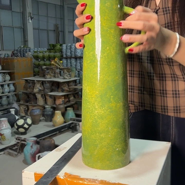 景德镇陶瓷花瓶微瑕介意勿拍