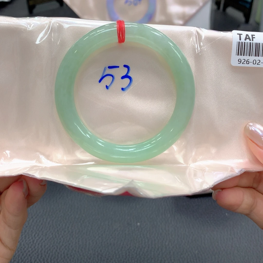 翡翠未镶嵌手镯翡翠
