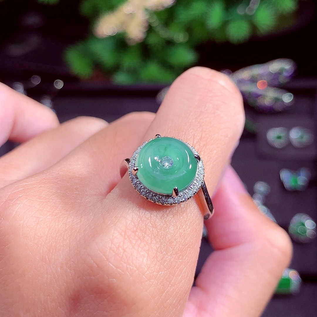 颈饰未镶嵌翡翠天然