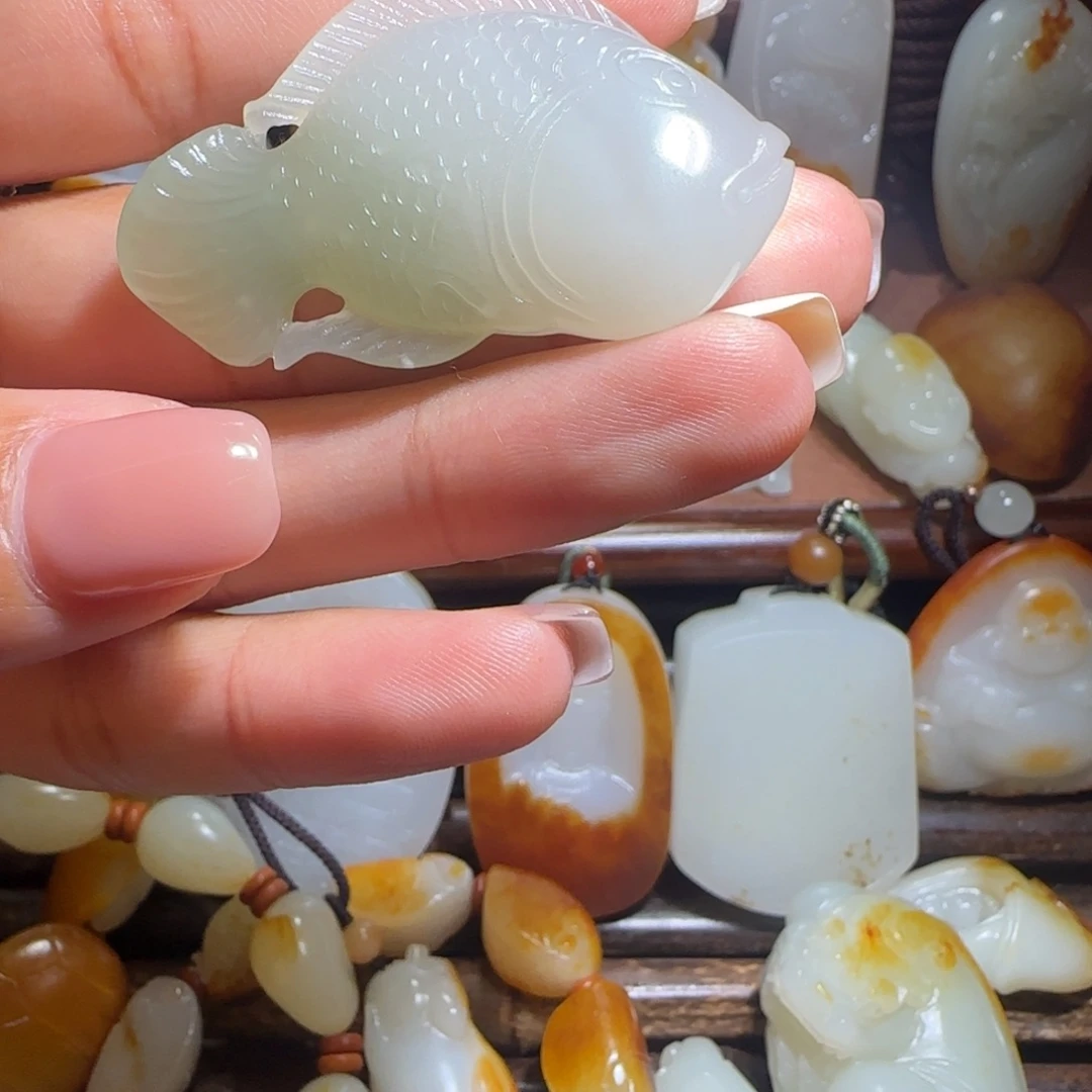 和田玉未镶嵌挂件