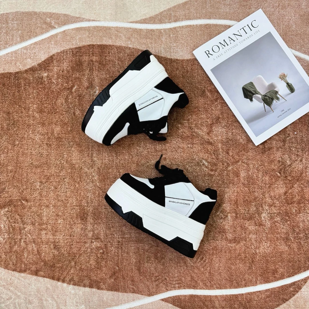 艺韵歌增高女防水中跟女士休闲鞋板鞋内增高四季松糕鞋秋季