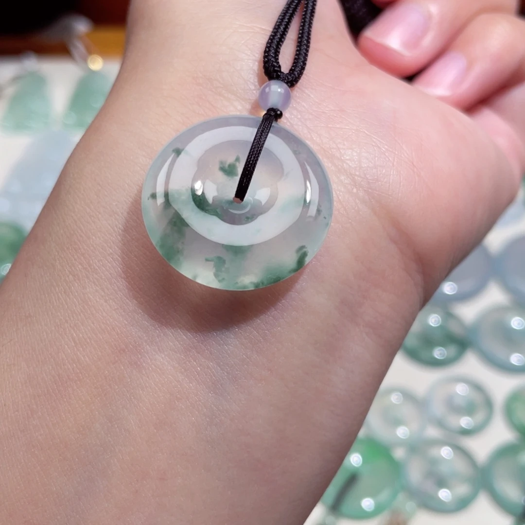 翡翠未镶嵌颈饰扣子