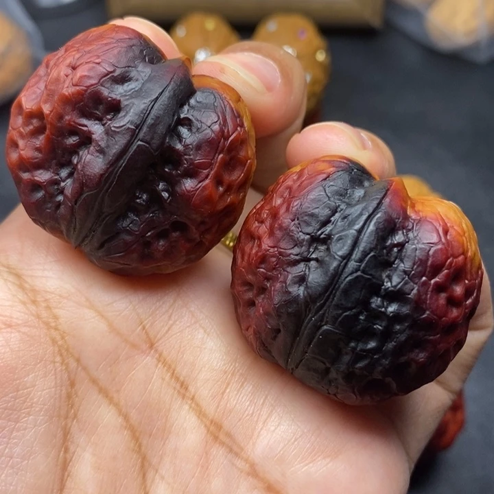 文玩核桃把件38尺帝王筋元宝