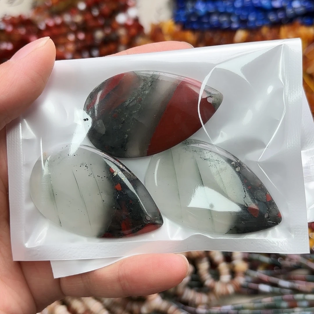 浅***蓝玛瑙/玉髓未镶嵌珠宝半成品水滴3颗