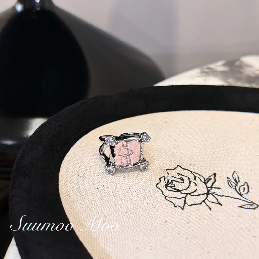 铜合金合成锆石戒指 粉色透明四爪镶嵌小熊戒指