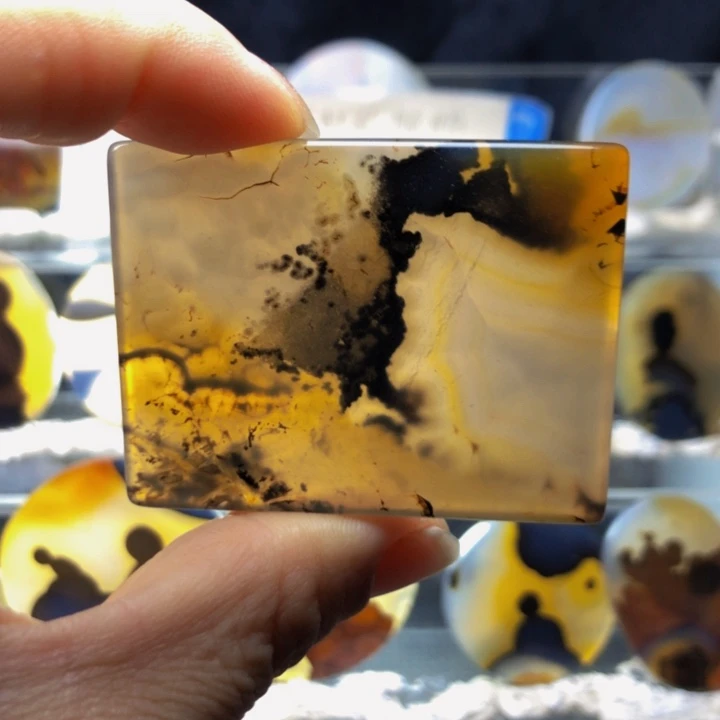 合金玛瑙/玉髓珠宝奇石40