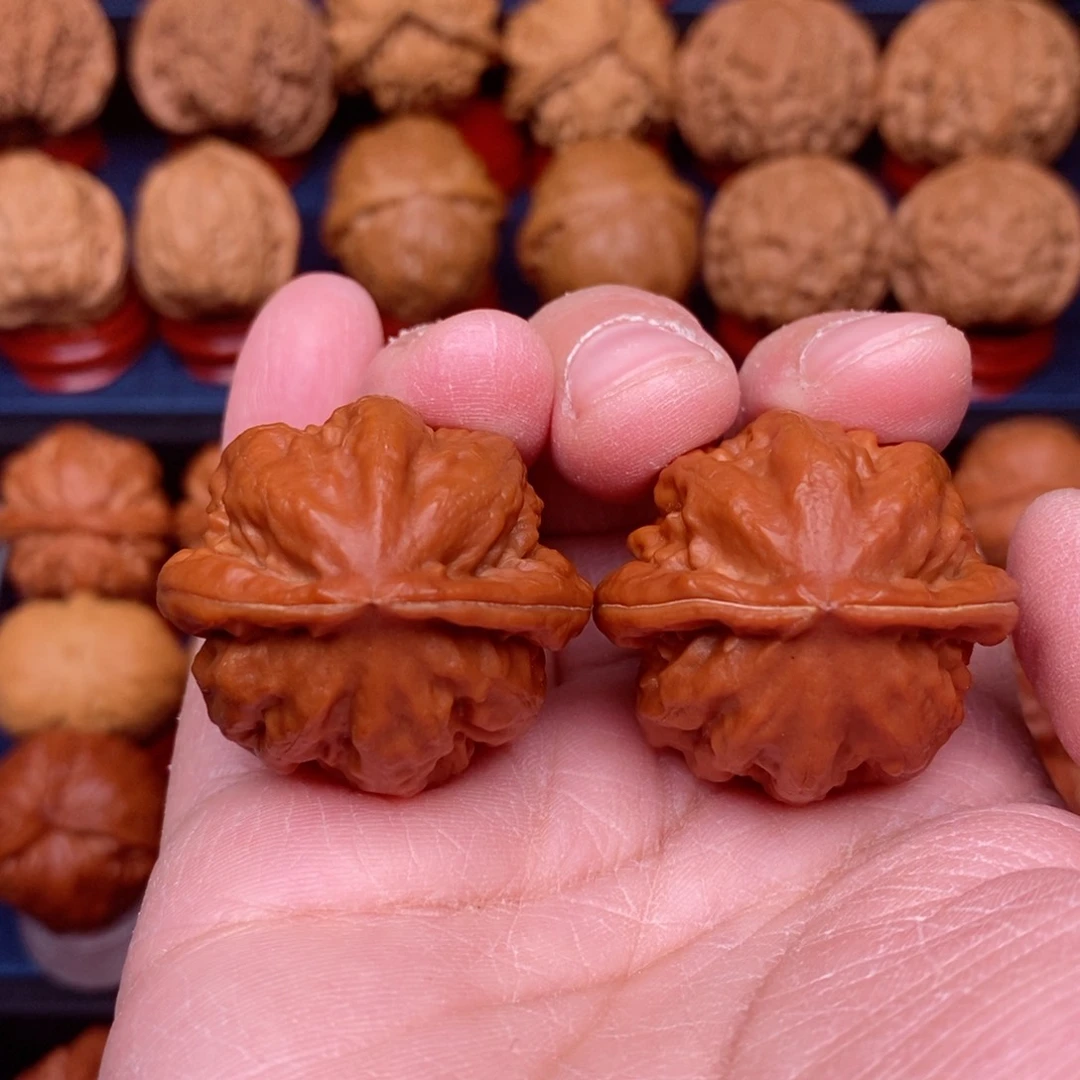 把件文玩核桃手捻一野生精品金钢石