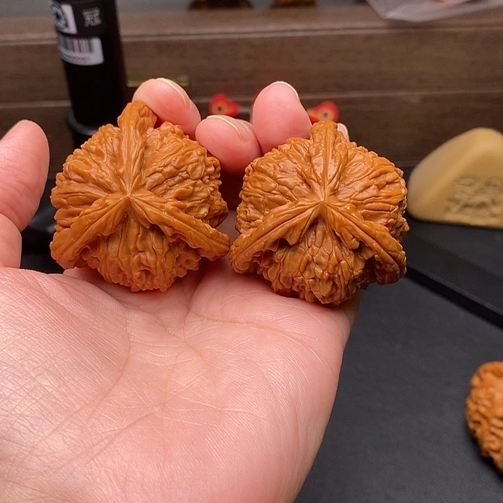 杨***康把件文玩核桃白奔