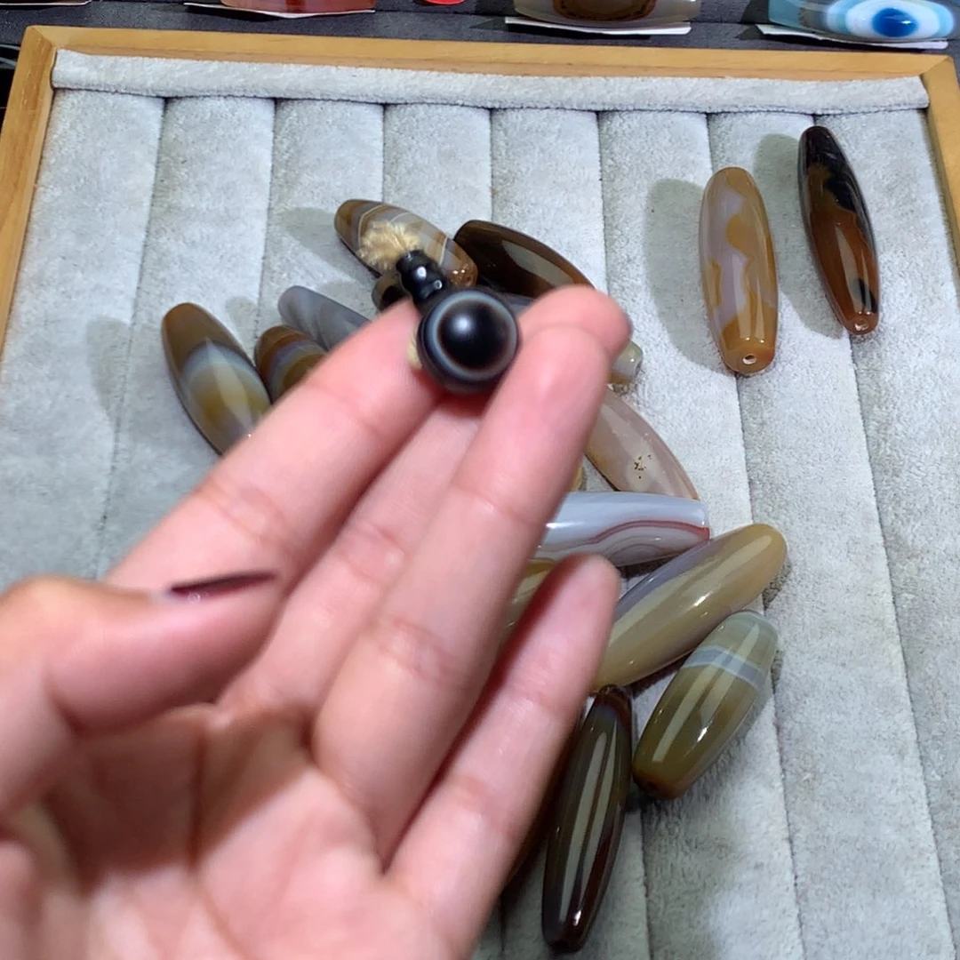 玛瑙/玉髓颈饰未镶嵌