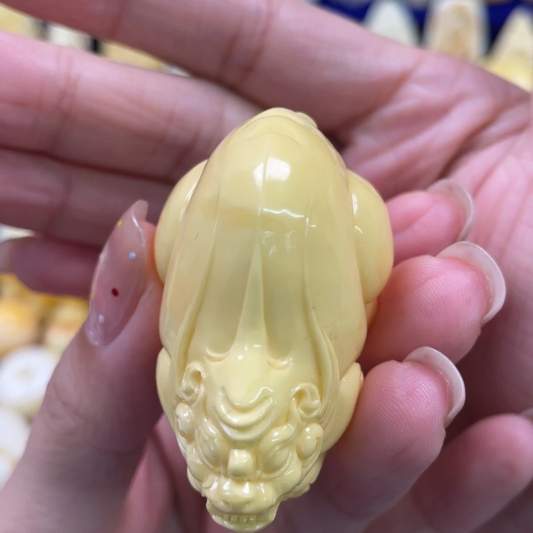 蜜蜡未镶嵌裸石琥珀蜜蜡貔貅吊坠