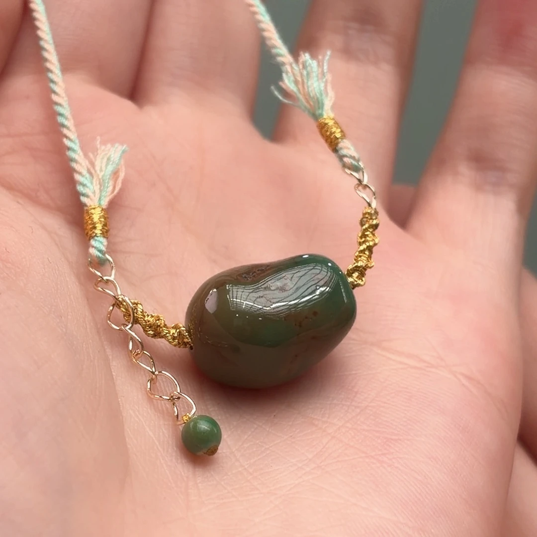 绿松石未镶嵌颈饰