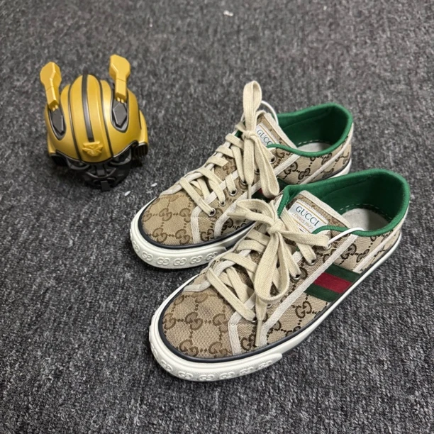 99新 GUCCI/古驰 /38.5码/1977/乌木色老花满印板鞋/公价6500