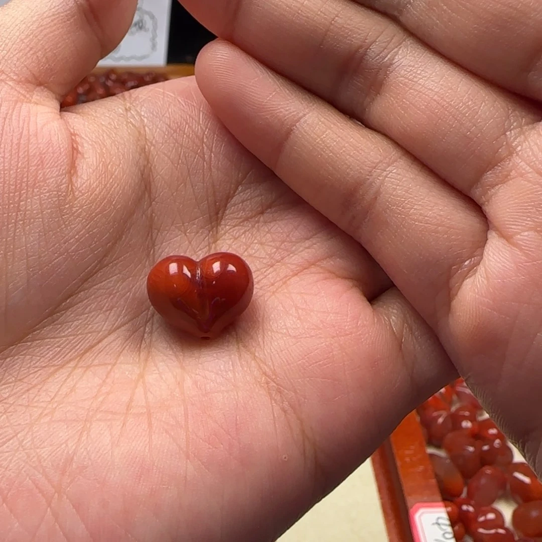 妮***妮南红玛瑙未镶嵌挂件