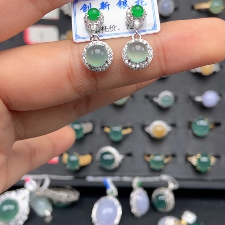 翡翠未镶嵌戒指戒指