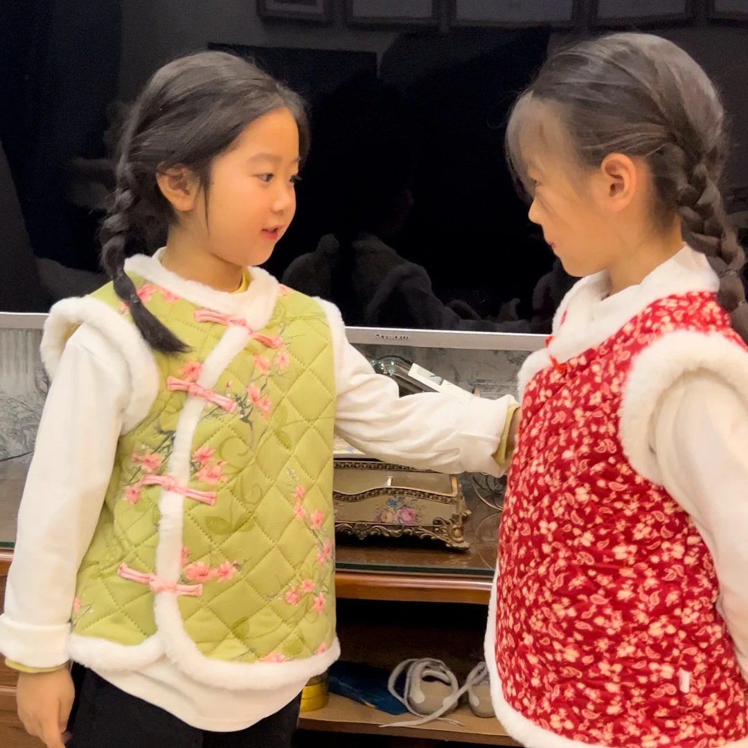 新款夹棉国风马甲2025冬季拜年服女童宝宝民族风加绒加厚网红背心