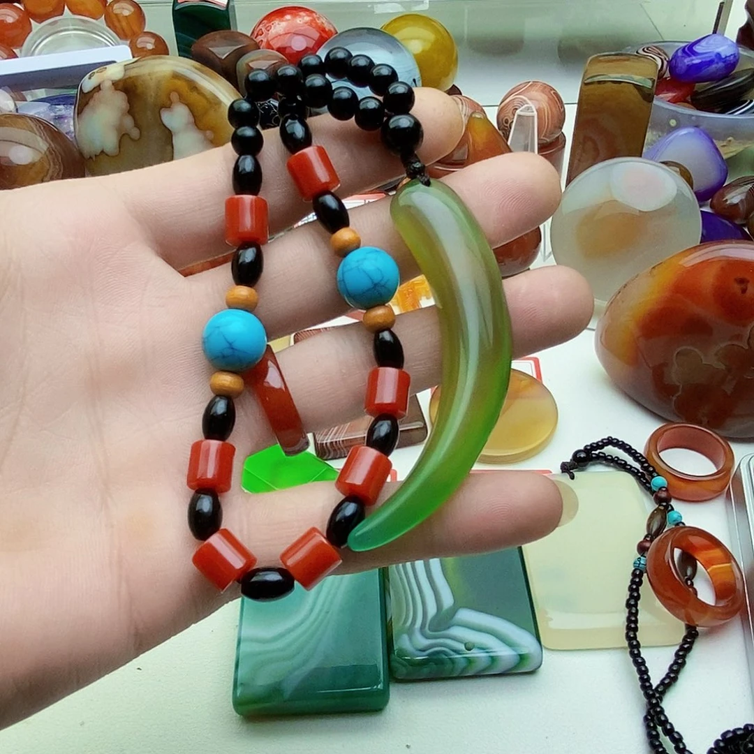 玛瑙/玉髓未镶嵌珠宝奇石