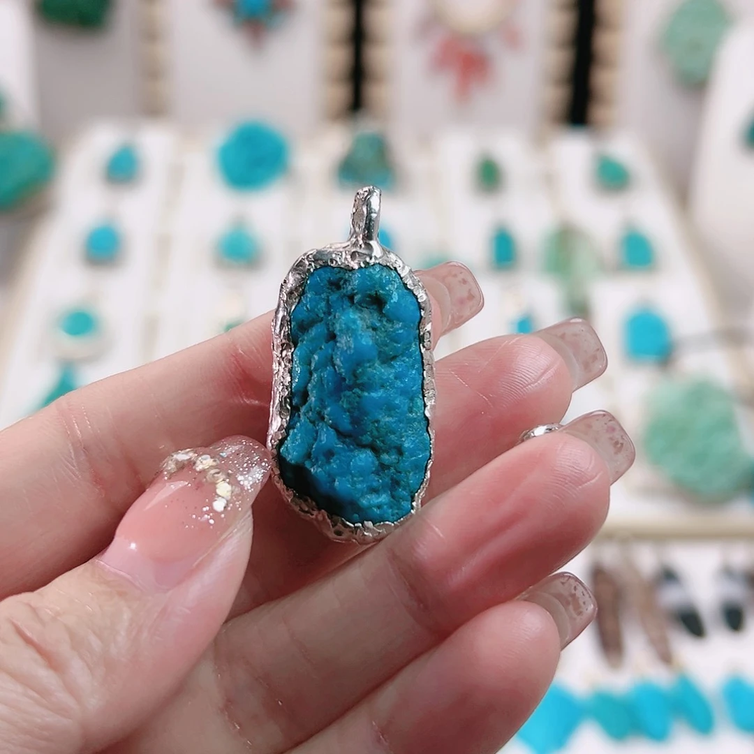 绿松石颈饰未镶嵌