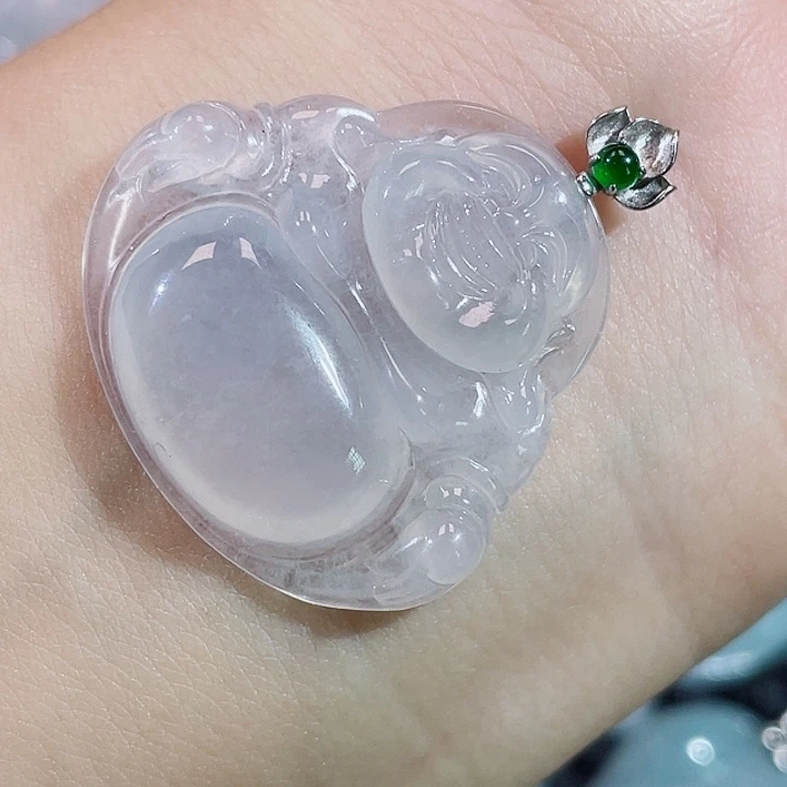 颈饰18K金镶嵌翡翠佛公