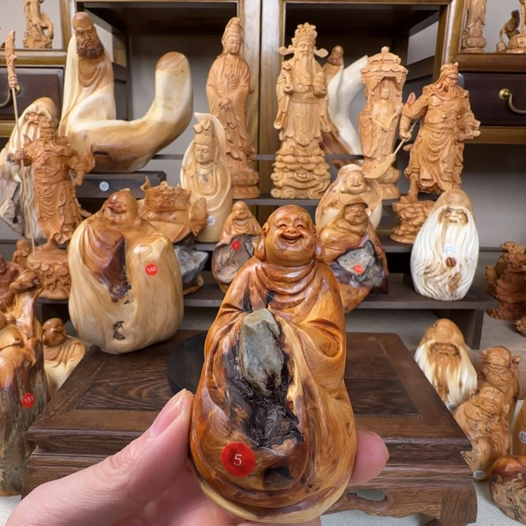 威***。崖柏小木匠艺雕一物一拍