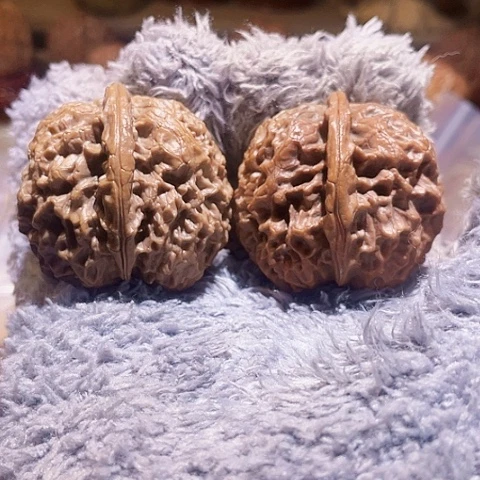 把件文玩核桃落地红带彩43
