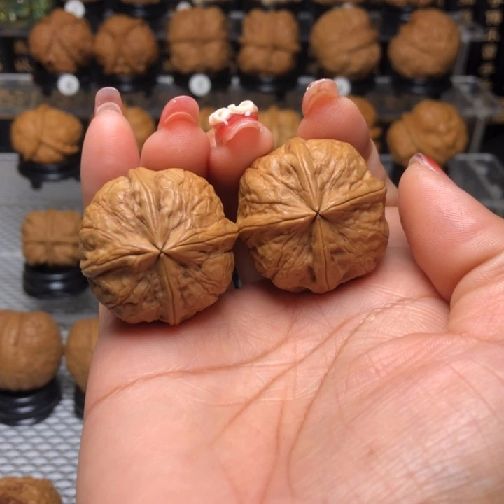 橄榄核吊坠4聚宝四楞