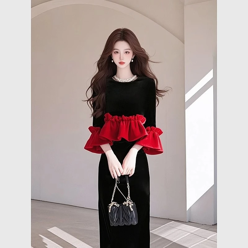 9807新年穿搭高级感超好看2025独特漂亮小香风黑色丝绒上衣半身裙