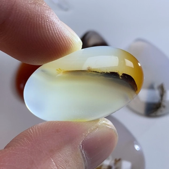 玛瑙/玉髓吊坠未镶嵌石**语