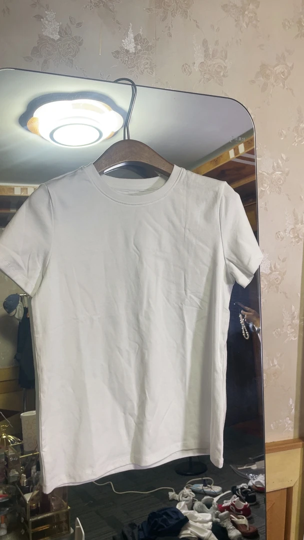 欧美风纯色圆领常规款短袖T恤时尚女款夏季港风