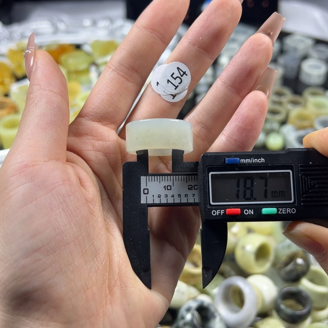 蛇纹石玉未镶嵌戒指