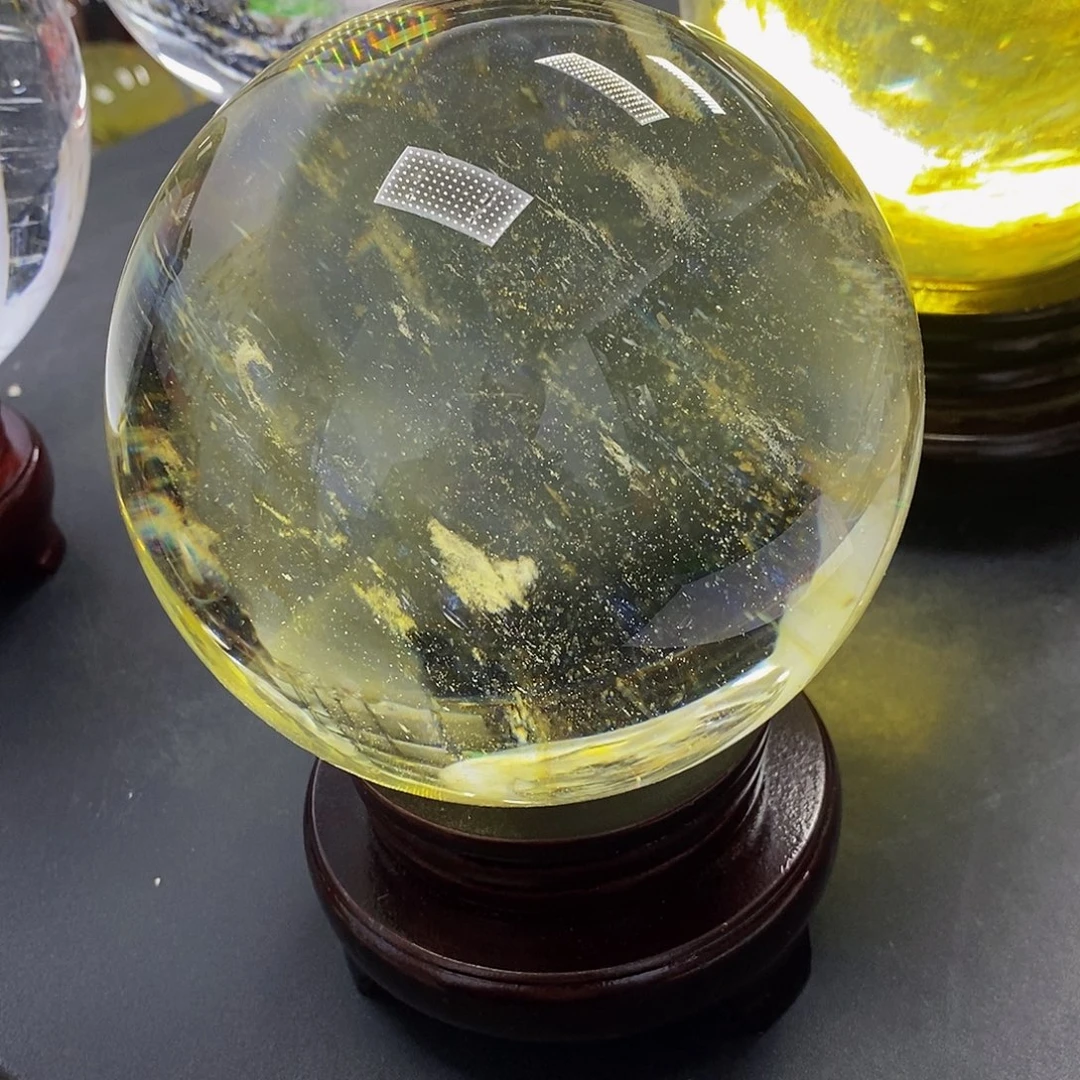 叶***红石材12厘米黄水摆件