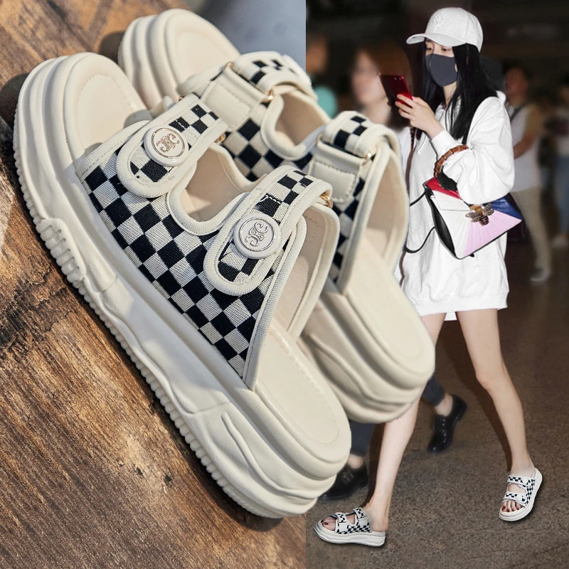 拖鞋女夏季时尚外穿防滑沙滩凉拖鞋2025新款格子松糕厚底一字拖潮