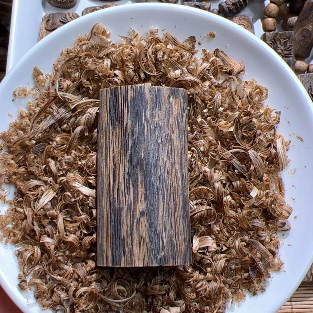 沉香沉香碎屑白棋素牌15克