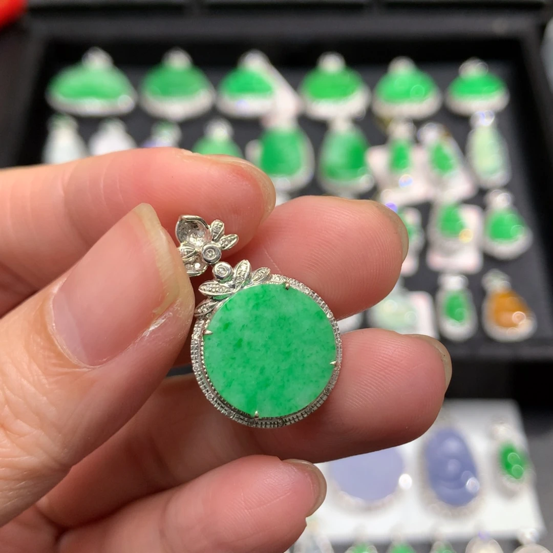 翡翠18K金镶嵌吊坠(不含链)