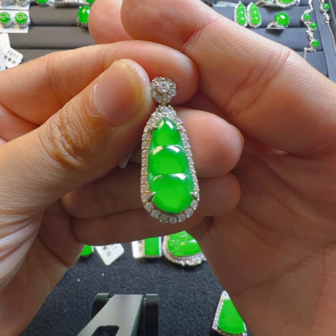 翡翠银S925镶嵌颈饰