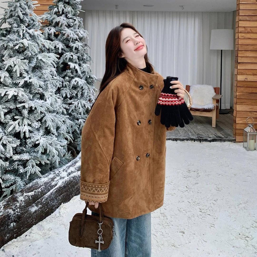 美拉德穿搭羽绒内胆麂皮绒风衣厚外套女冬季新款民族风绒大衣