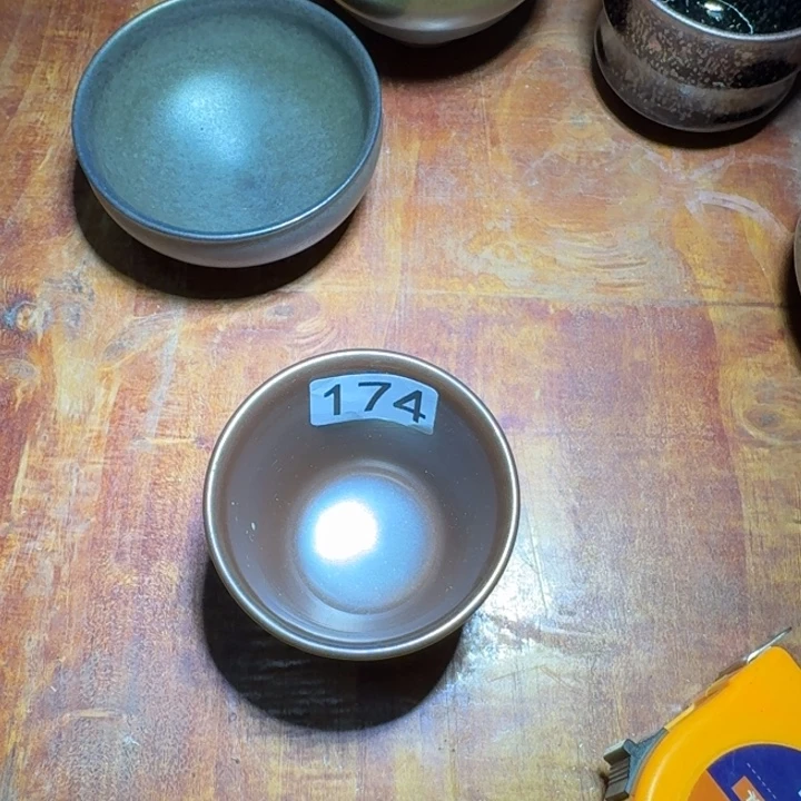 茶盏提出解决贫困户困难就业