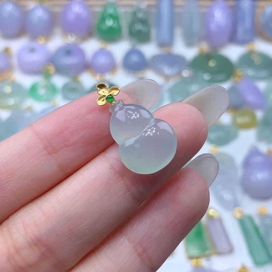 颈饰18K金镶嵌翡翠翡翠