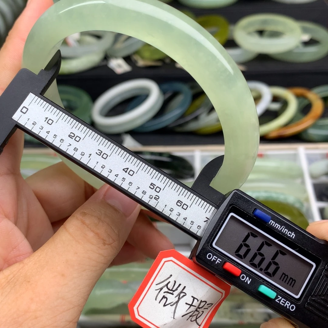 未镶嵌蛇纹石玉手镯87