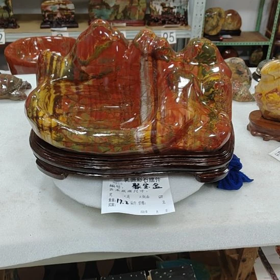 幸***康石材乳源彩色石头摆件