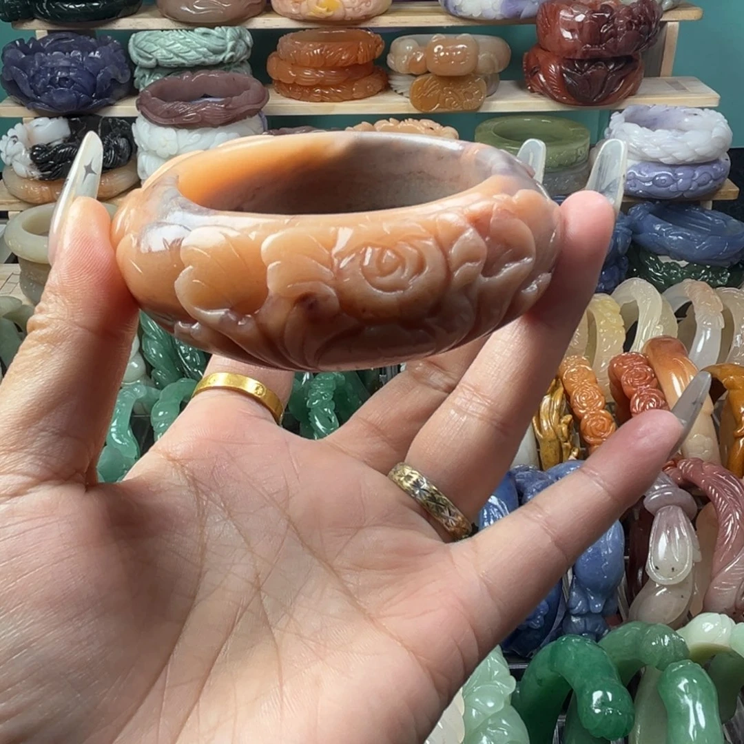 石英质玉未镶嵌舌苔翠一口糖兔五六圈口舌苔翠五八圈口